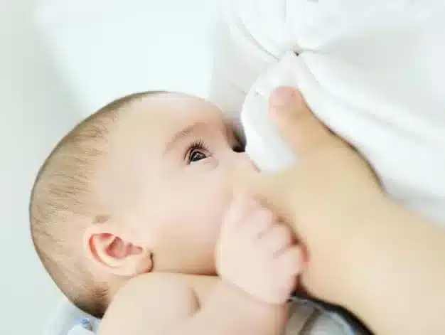أسباب عدم إدرار الحليب بعد الولادة